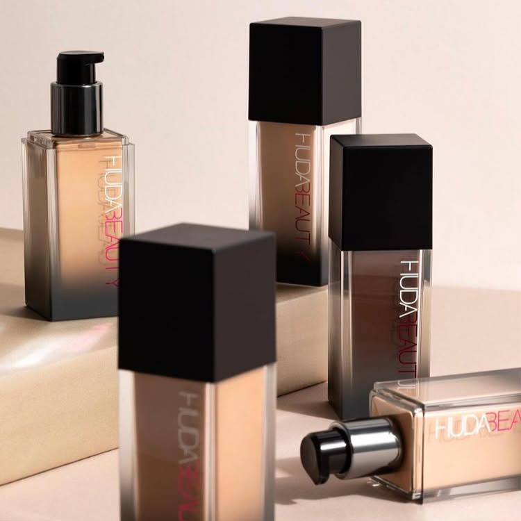 Fenty Beauty Makeup Highlighter - Base hidratante de 34ml para ácido