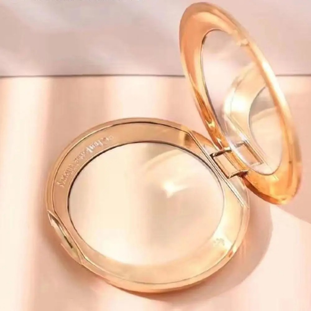 Charlotte Tilbury Portable Pow - Fenty Beauty Makeup Highlighter review and price
